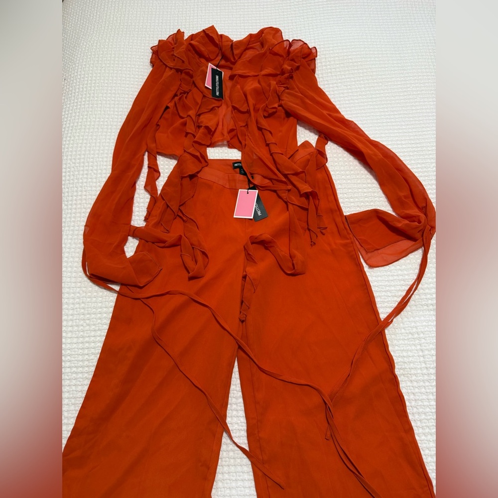 PrettyLittleThing Orange Ruffled Wide Leg set - Picture 2 of 2